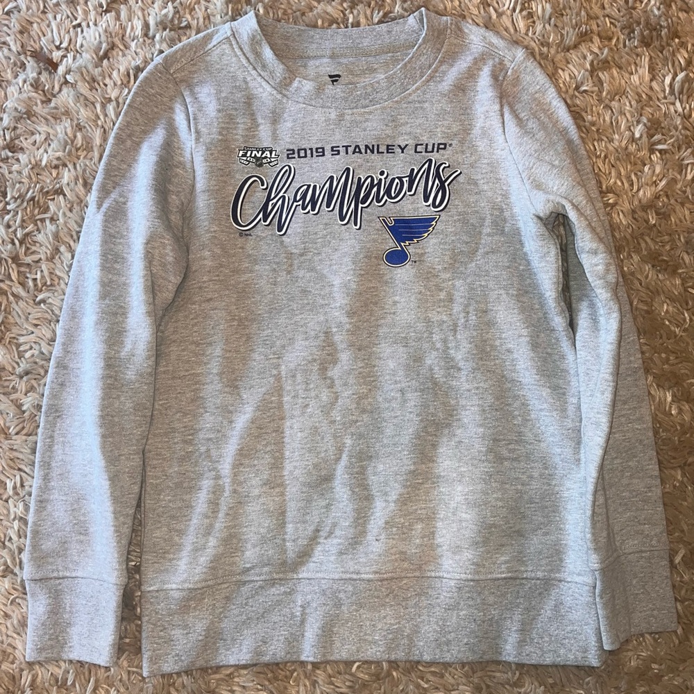 St. Louis Blues sweatshirt
